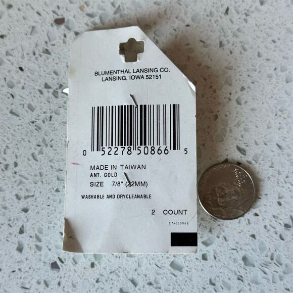 Vintage 1970s Streamline Round Shank 7/8in Buttons On Card Antique Gold Set of 2 - Picture 5 of 5